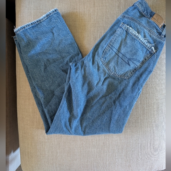 American Eagle High waist Straight Leg Short Jeans - Picture 4 of 5